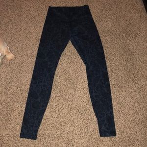 Lululemon damask print legging